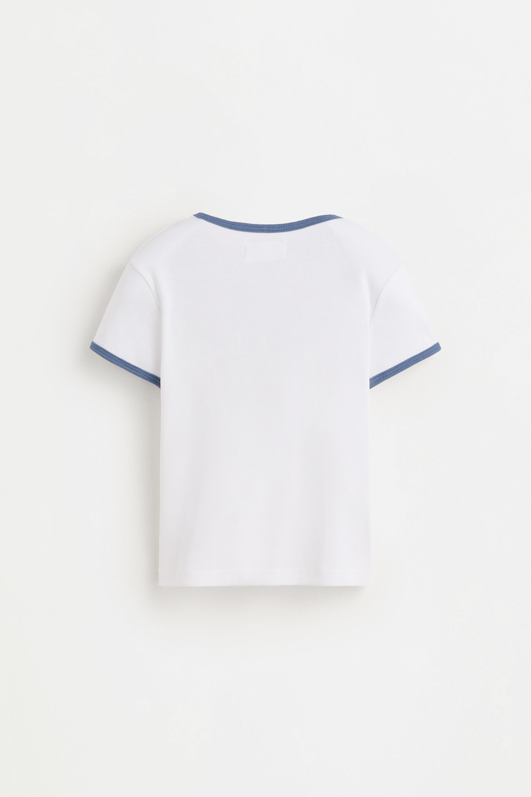 Camiseta ribete a contraste