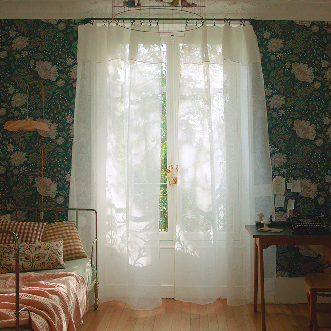 Madura Veiling Shadow puur witte en ivoorkleurige hommel 200x280 cm