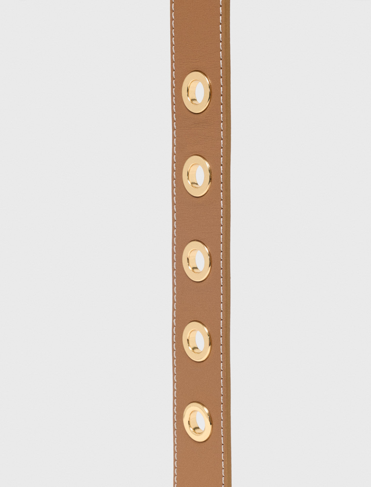 Ceinture en cuir à œillets
