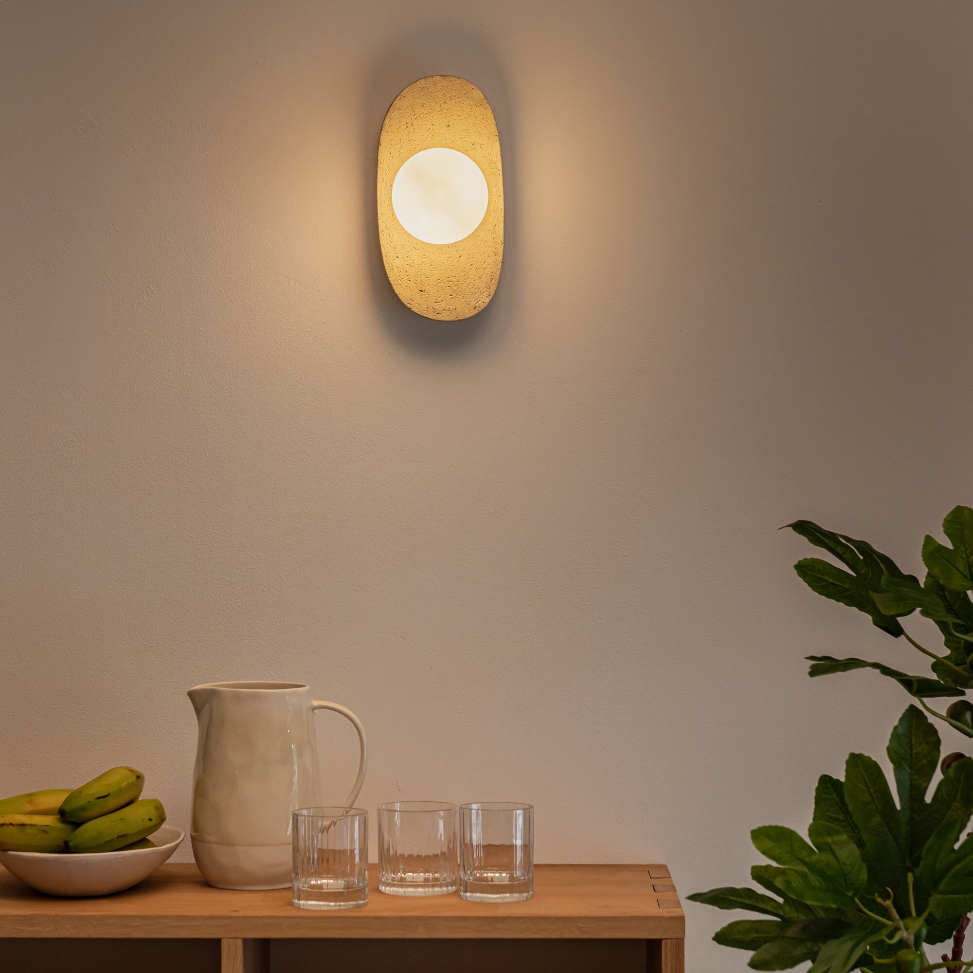 CYRIAC - Applique murale électrifiée en magnésie H26cm - beige