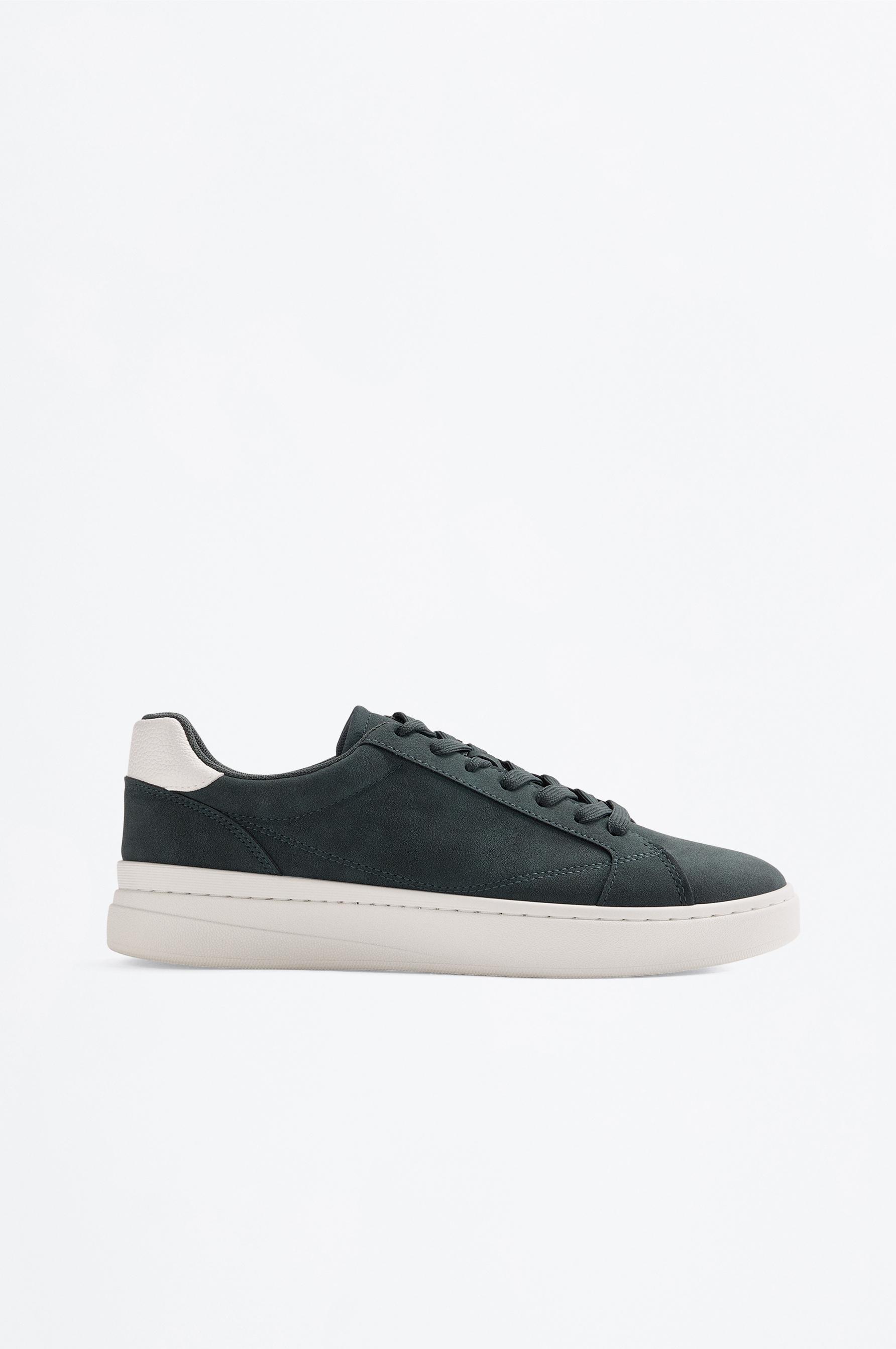 Zapatilla bandera casual