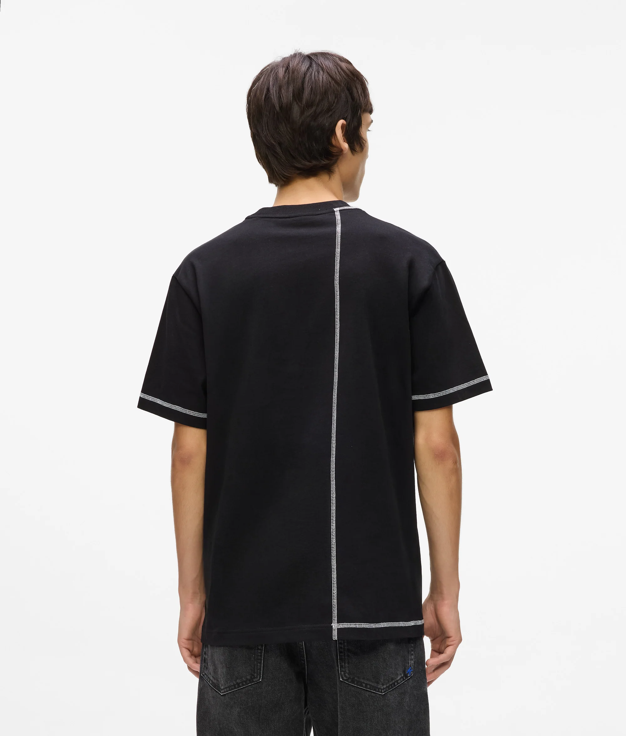T-shirt à surpiqûres contrastantes