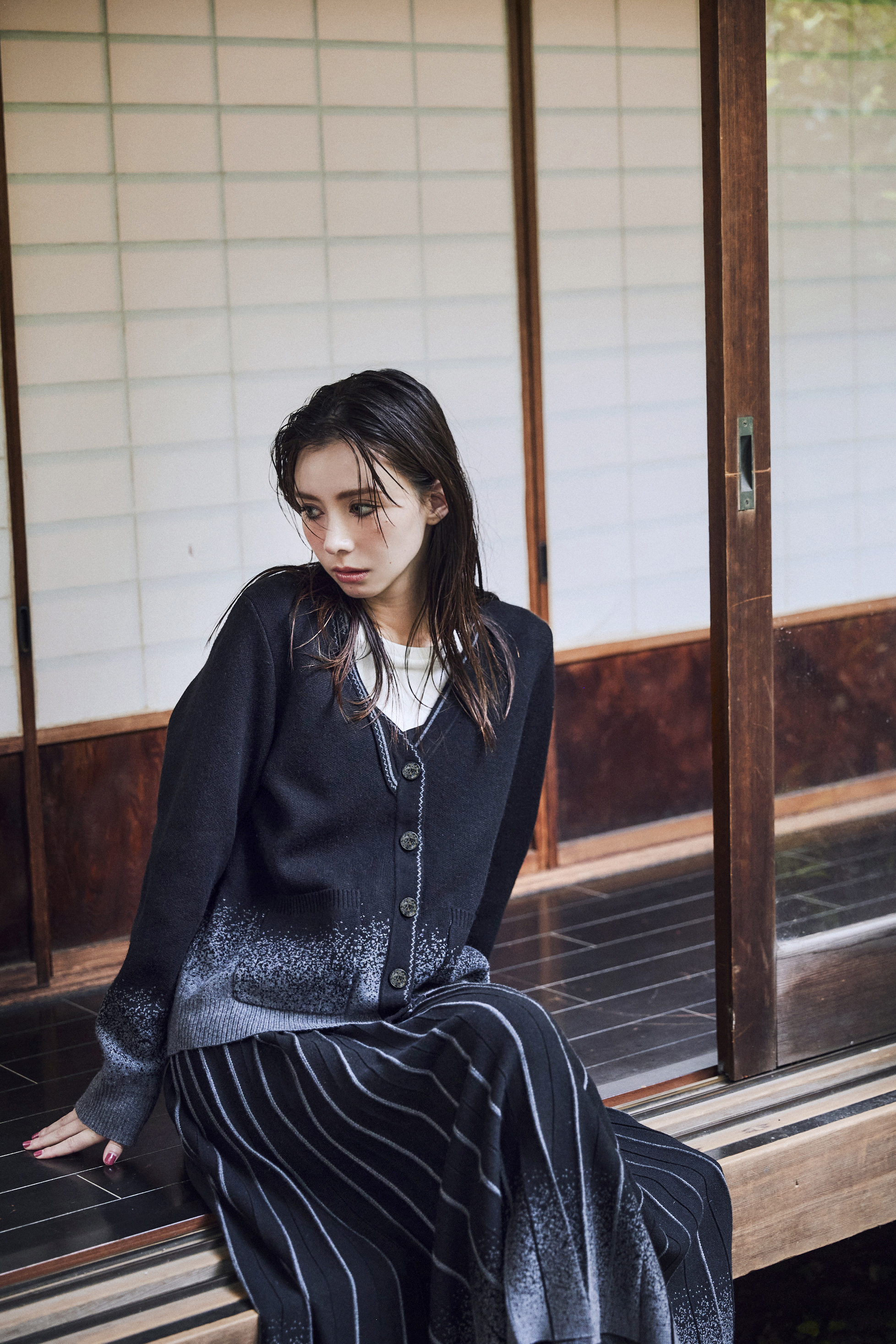 Contrast-stitch Cardigan - 25WDJ276U