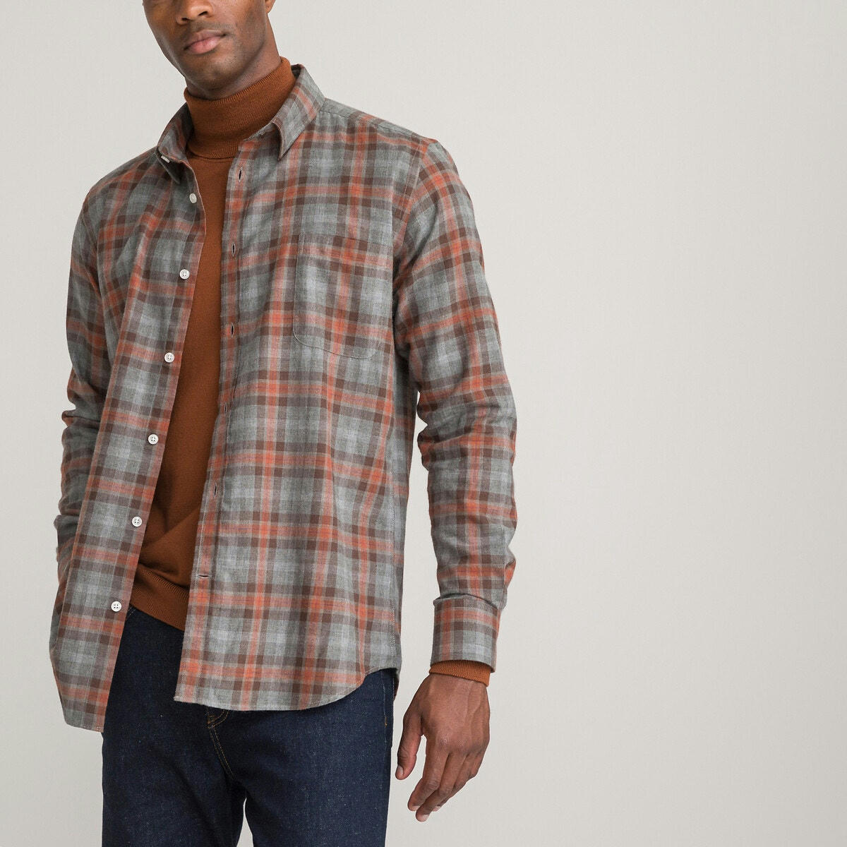 Chemise droite à carreaux, col français