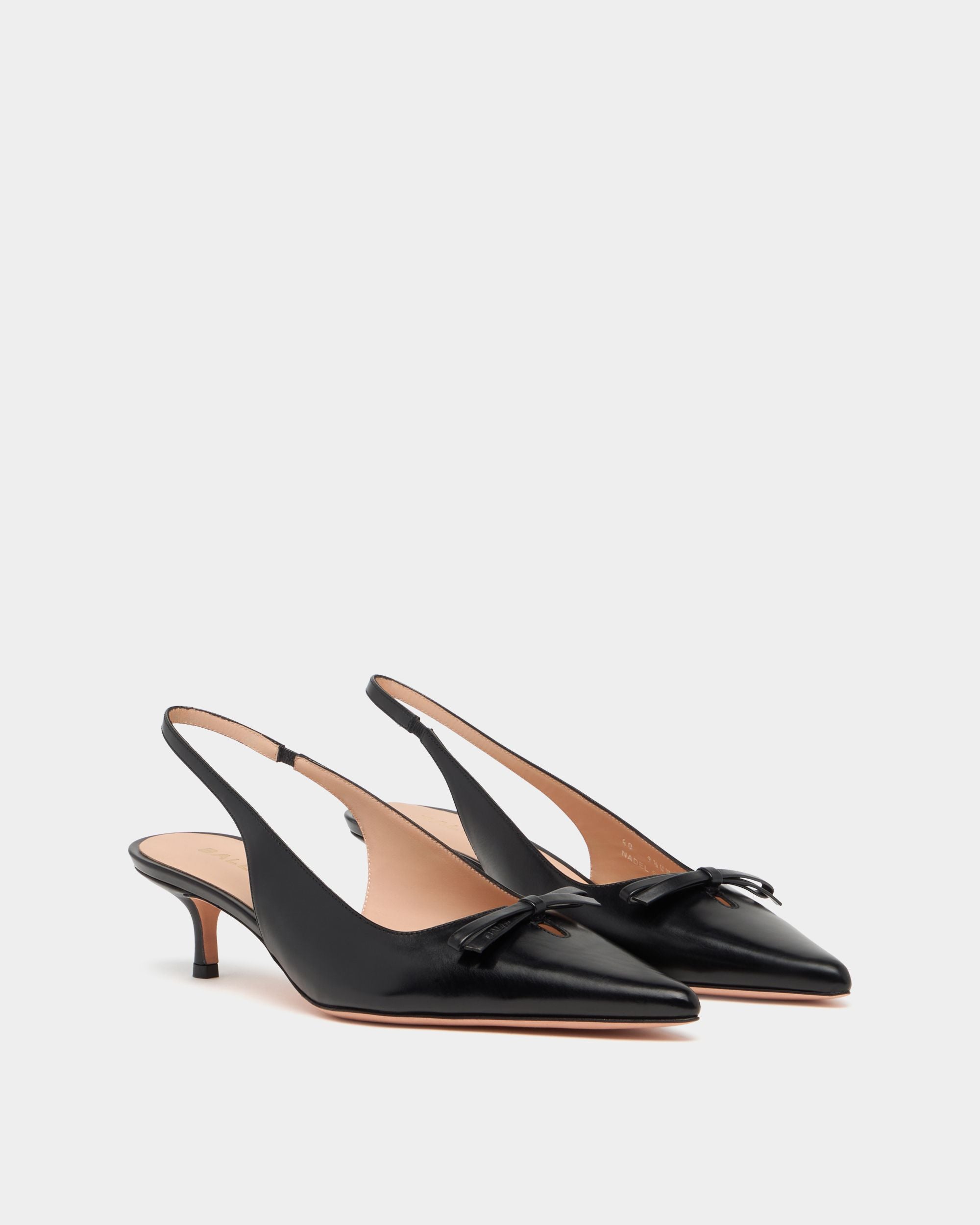 Slingpumps Nadel aus schwarzem Leder