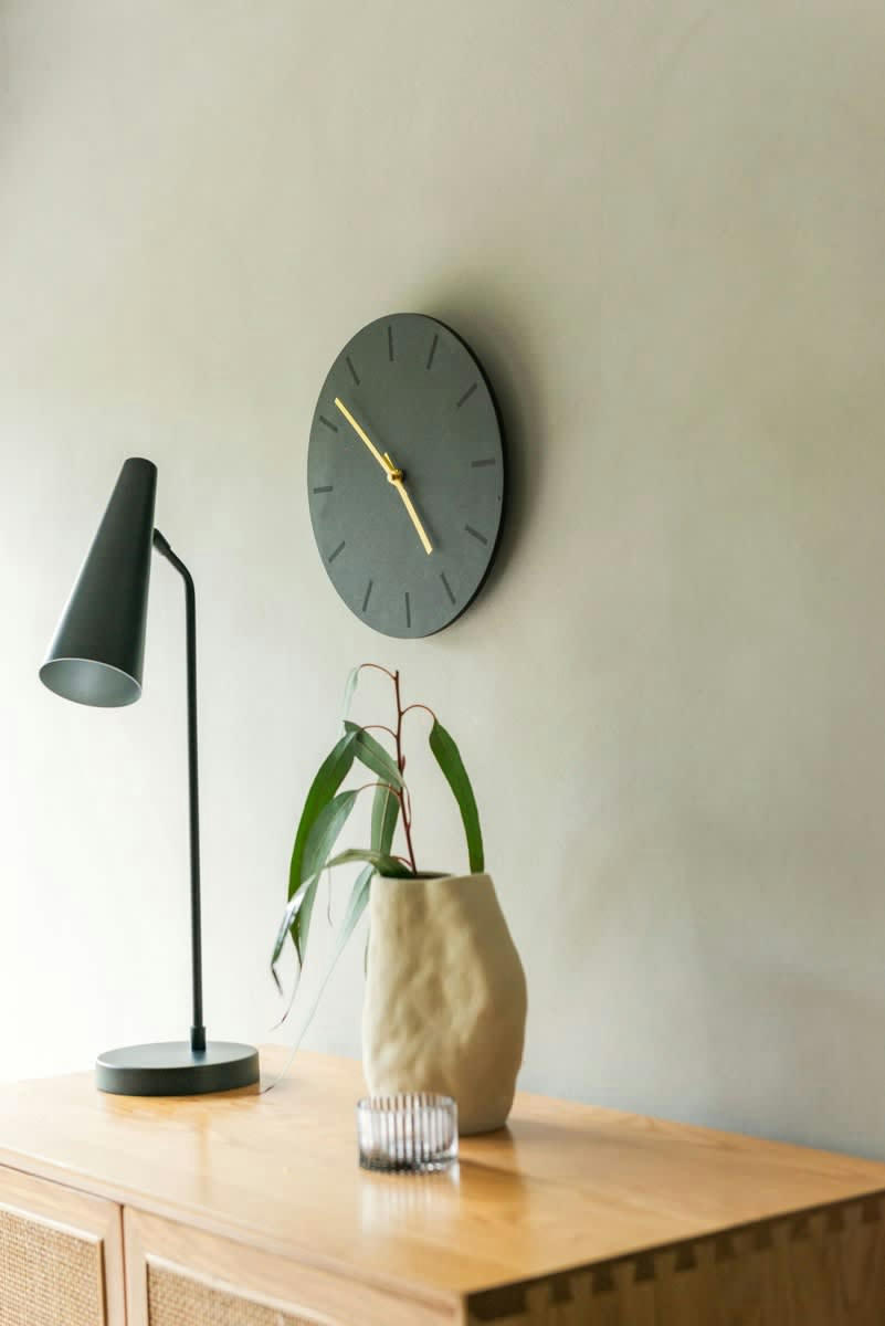 - Horloge murale en bois noir D28cm
