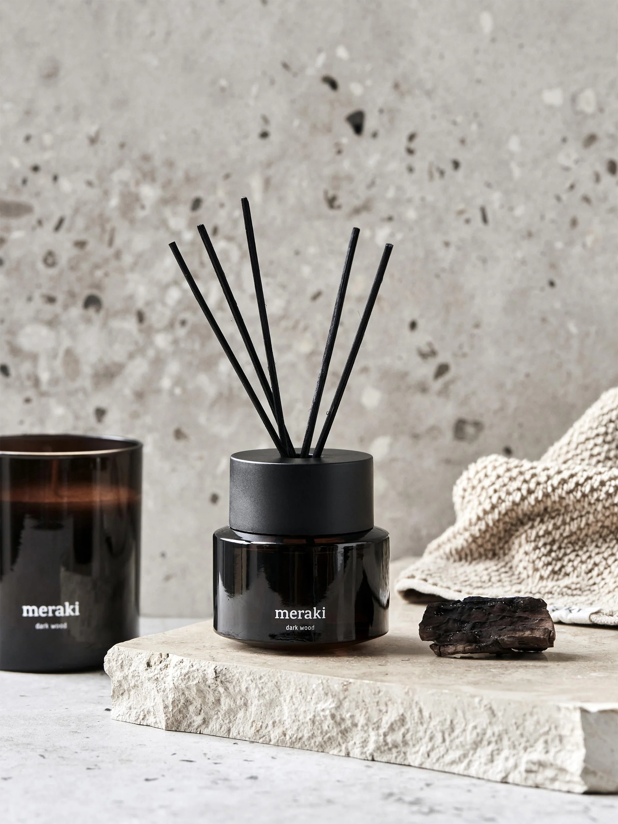 Diffuser Dark Wood (Muskat, Nelke & Amber), 100 ml