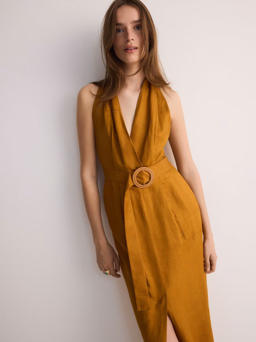 Dress With Neck Ring Detail