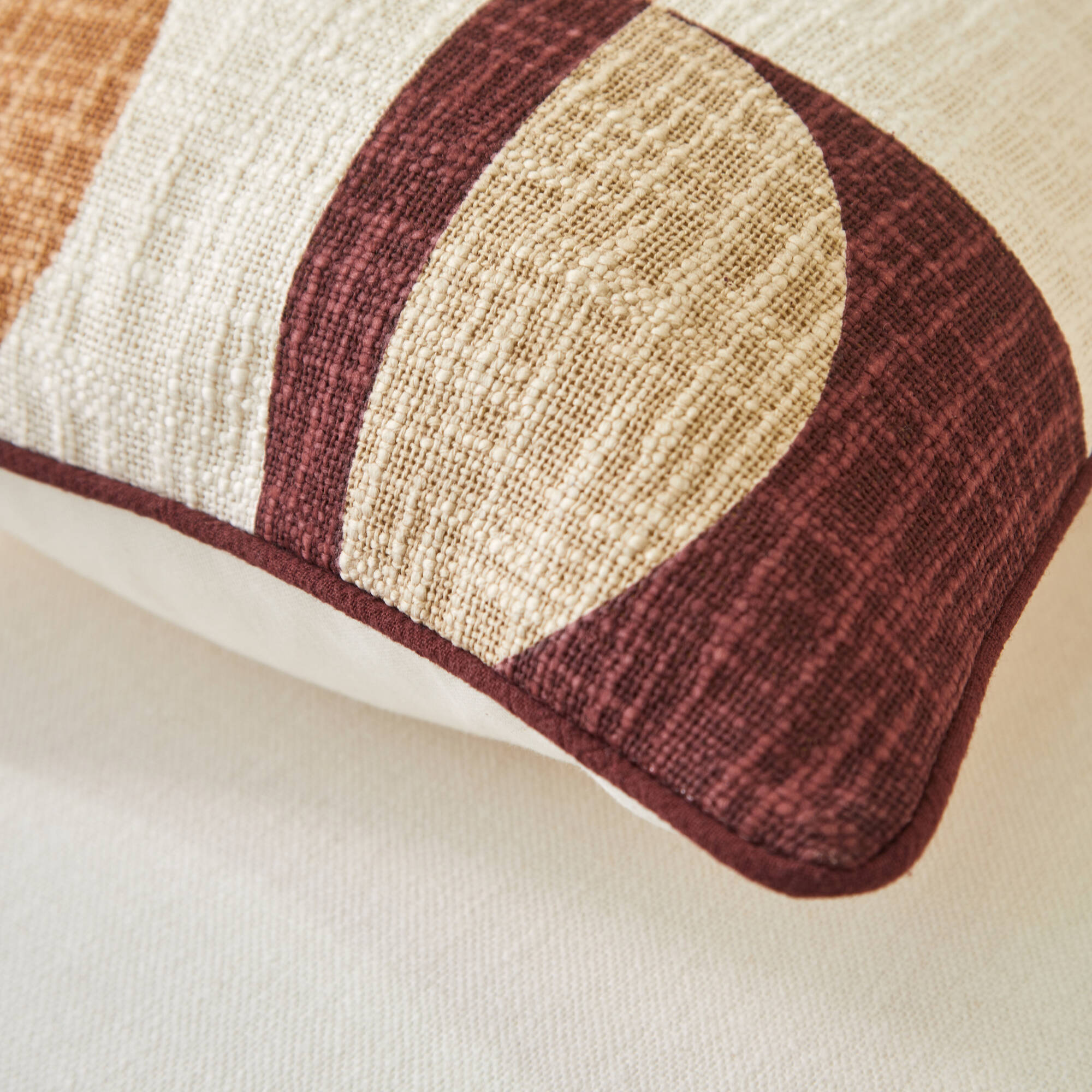 Coussin imprimé géométrique
