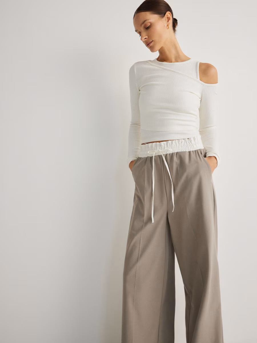 Trousers With Contrast Insert