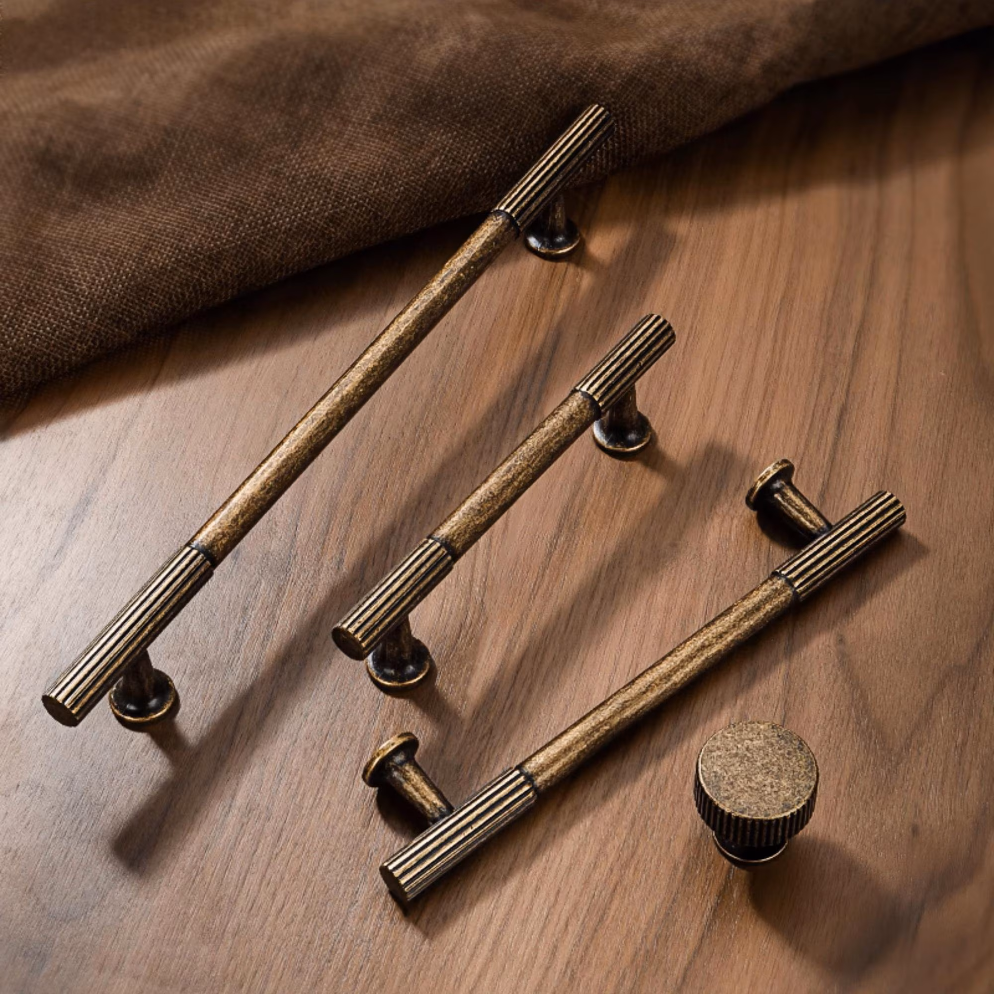 Vintage Antique Brass Cabinet Pulls Handles: Retro Brass Zinc Alloy Knobs