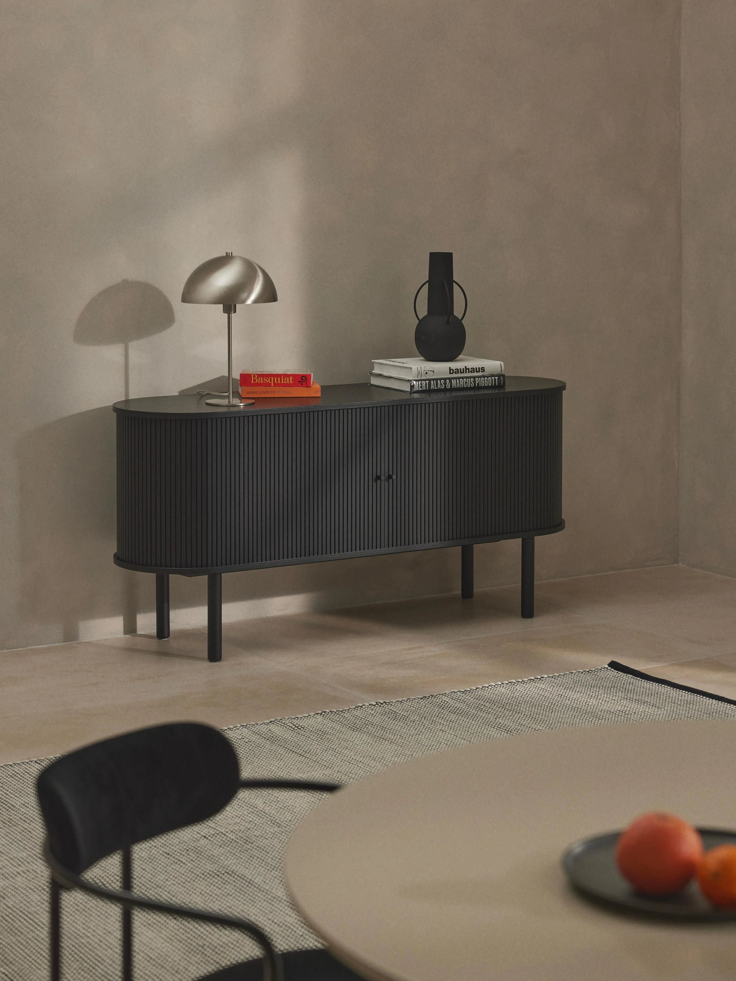 Sideboard Calary mit geriffelter Front