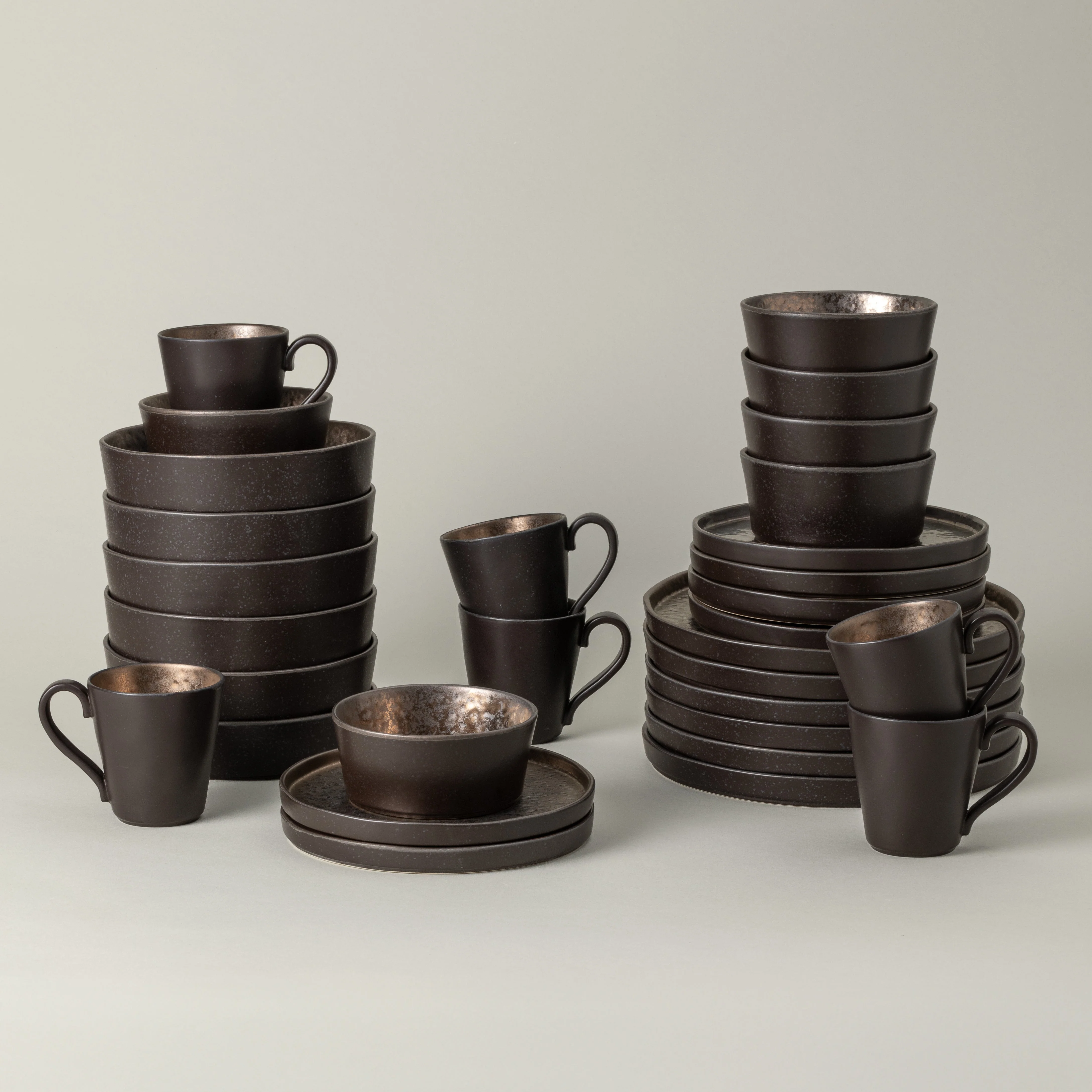 30-Piece Dinnerware Set with Mug Lagoa