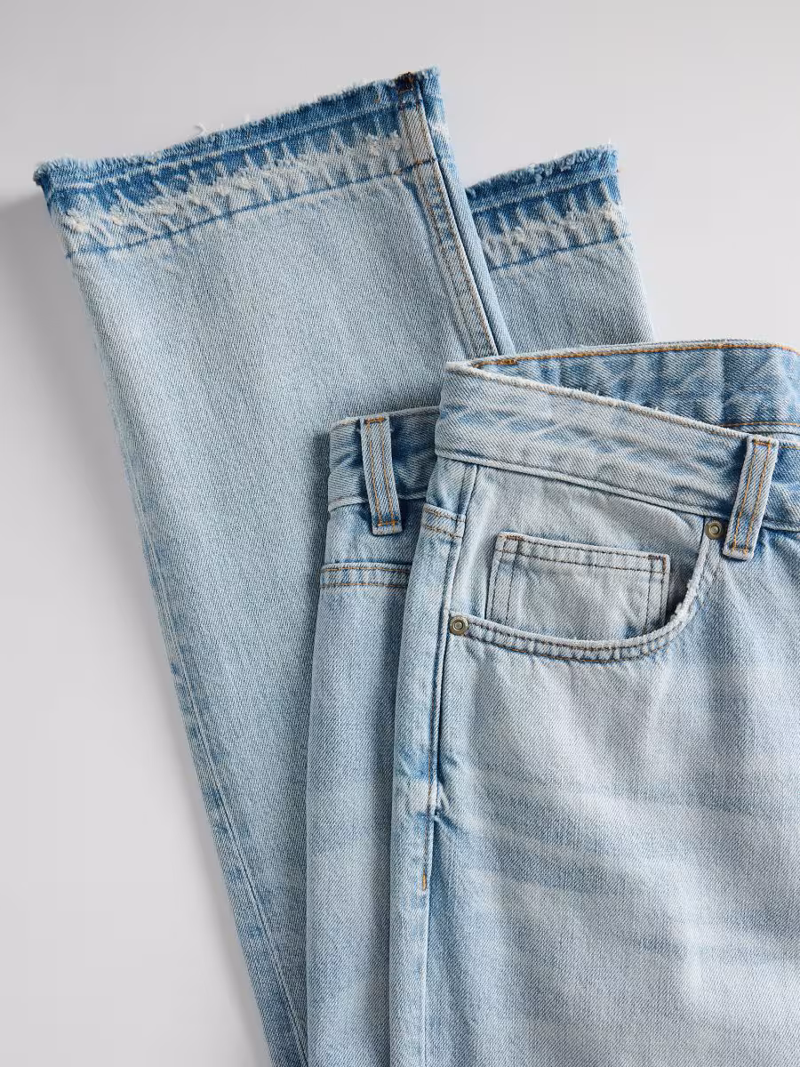 Straight Jeans