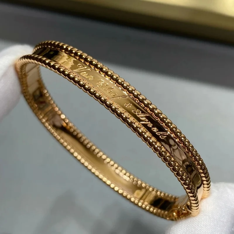 Van Cleef & Arpels bracelet