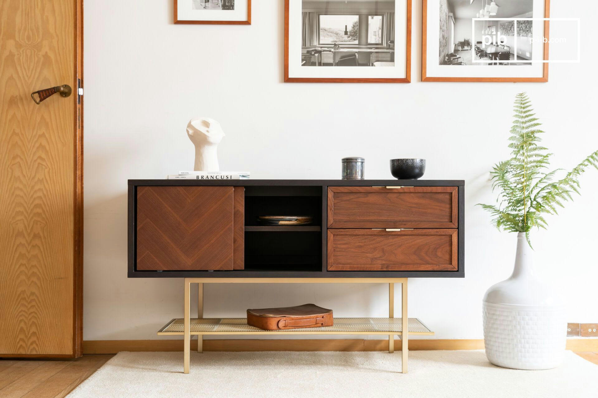 - Buffet en bois brun foncé avec portes coulissantes et 2 tiroirs