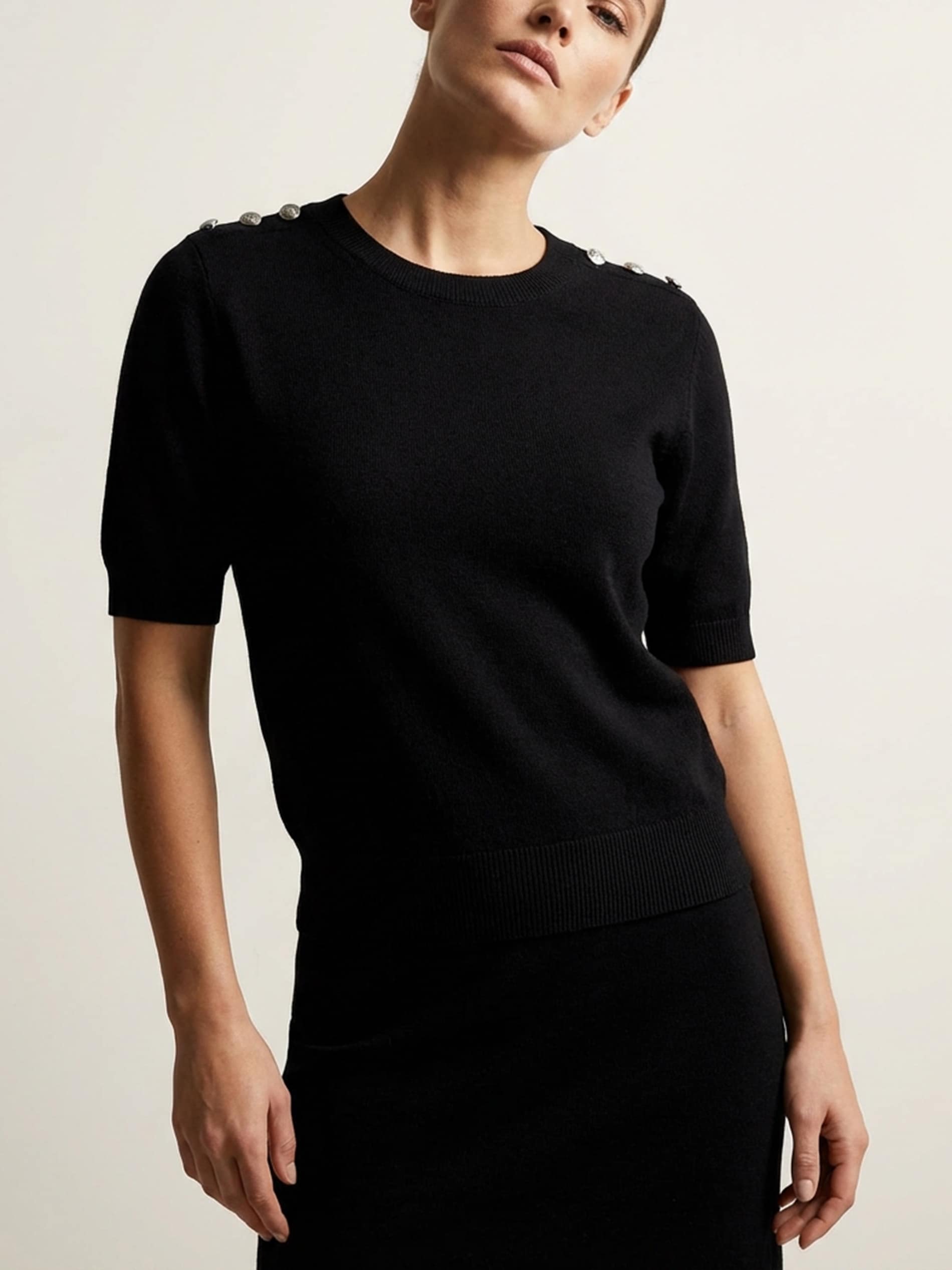 Sweter z krótkim rękawem