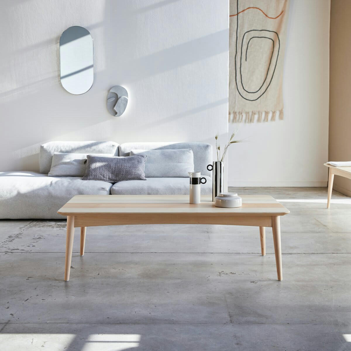 JOSEF - Table basse en frêne olivier massif français