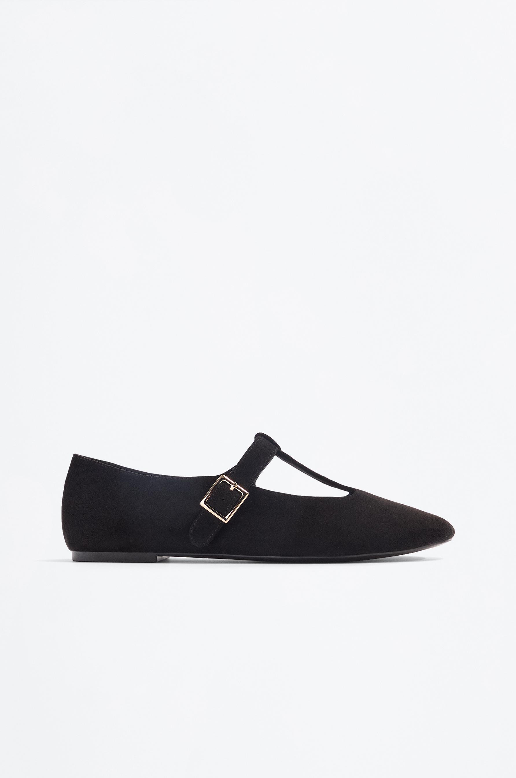 Zapato tira efecto ante