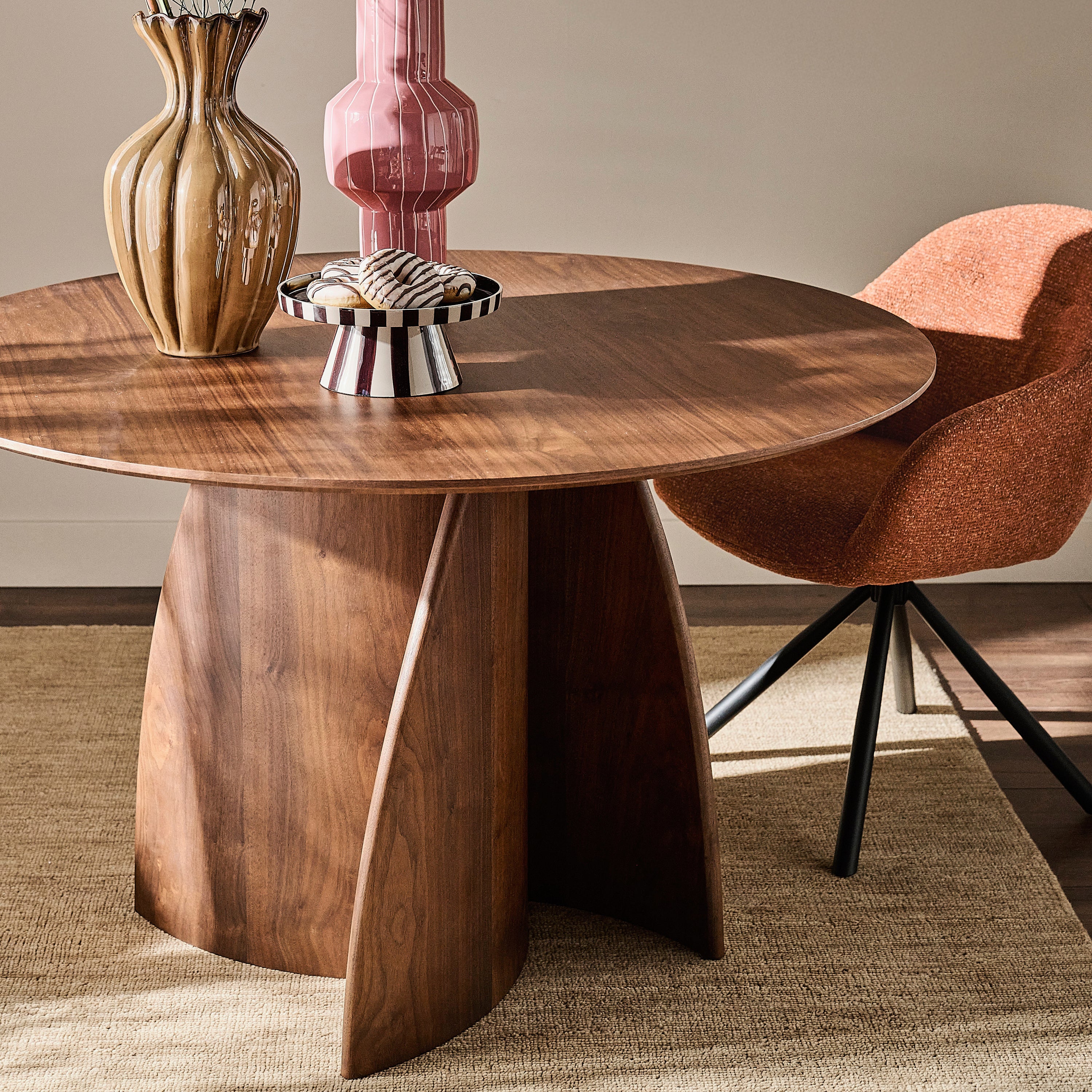 by fonQ Swirl Eettafel - Walnoot