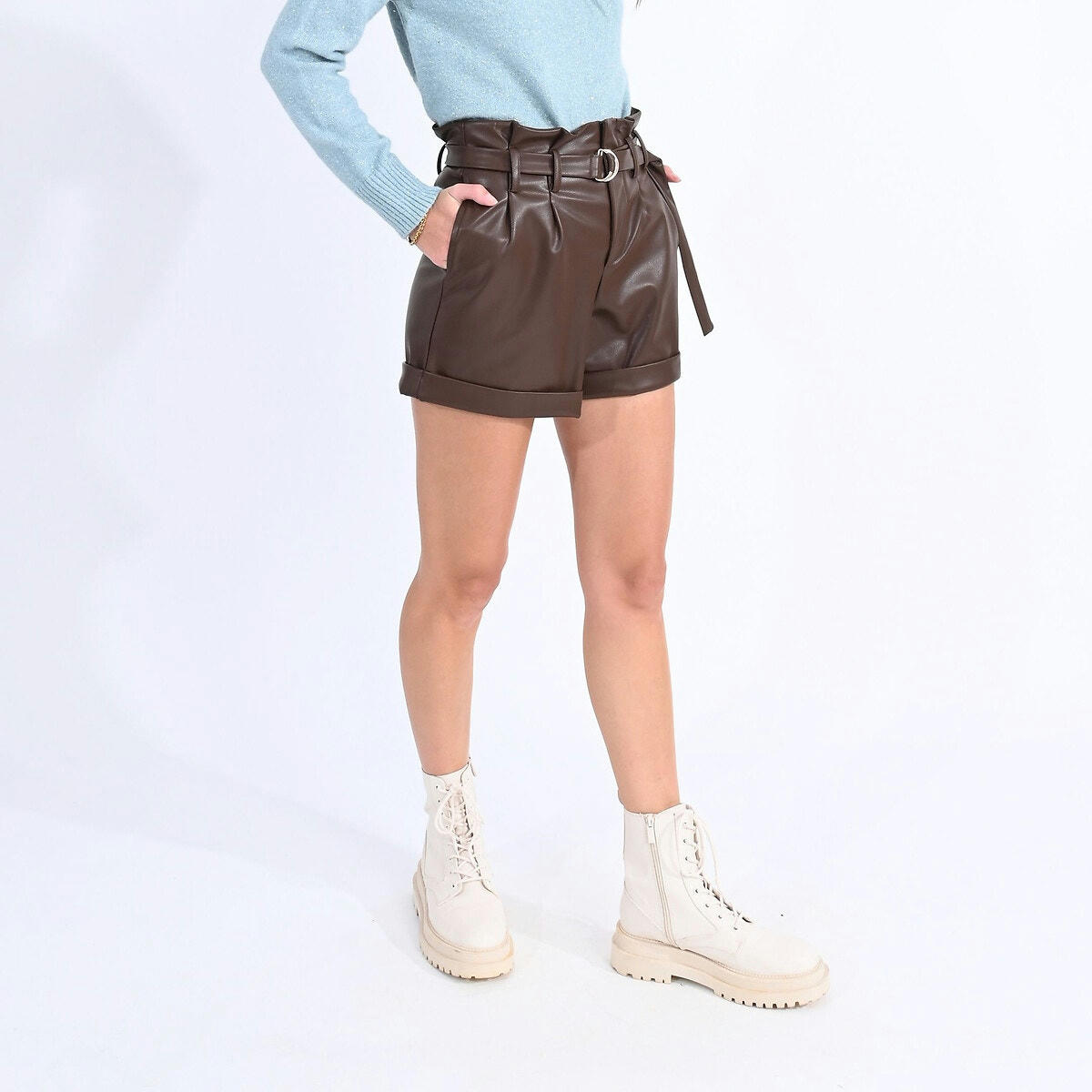 Short simili avec ceinture