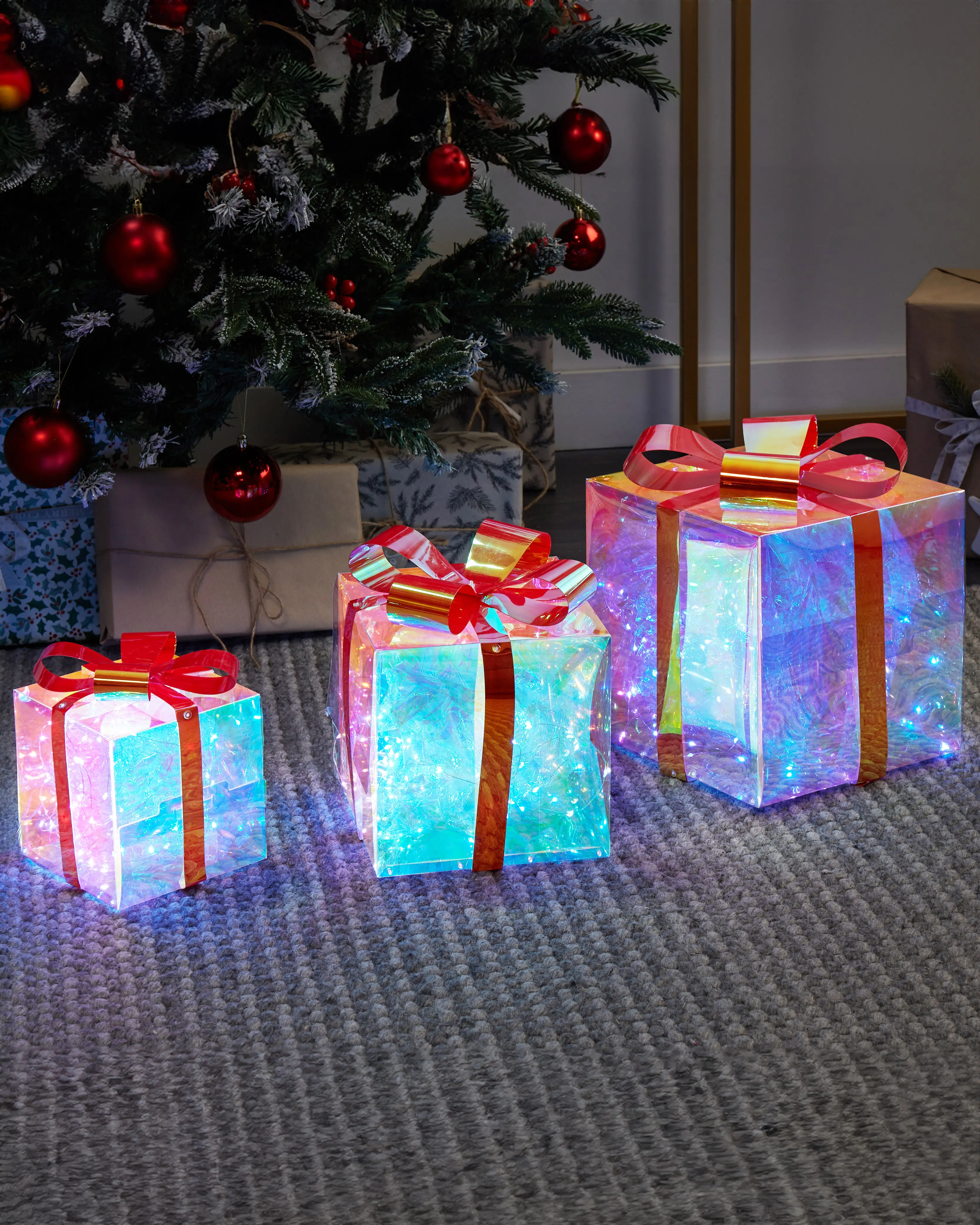 Christmas Decoration LED CAPELLA Christmas Gifts 15/20/25 cm Multicolour