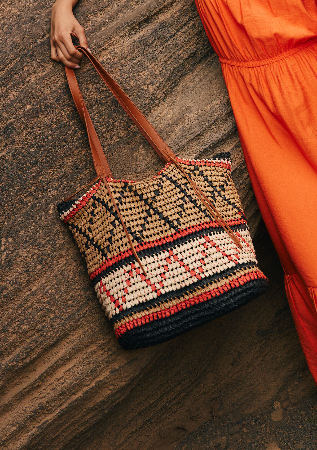 Gevlochten raffia shopper