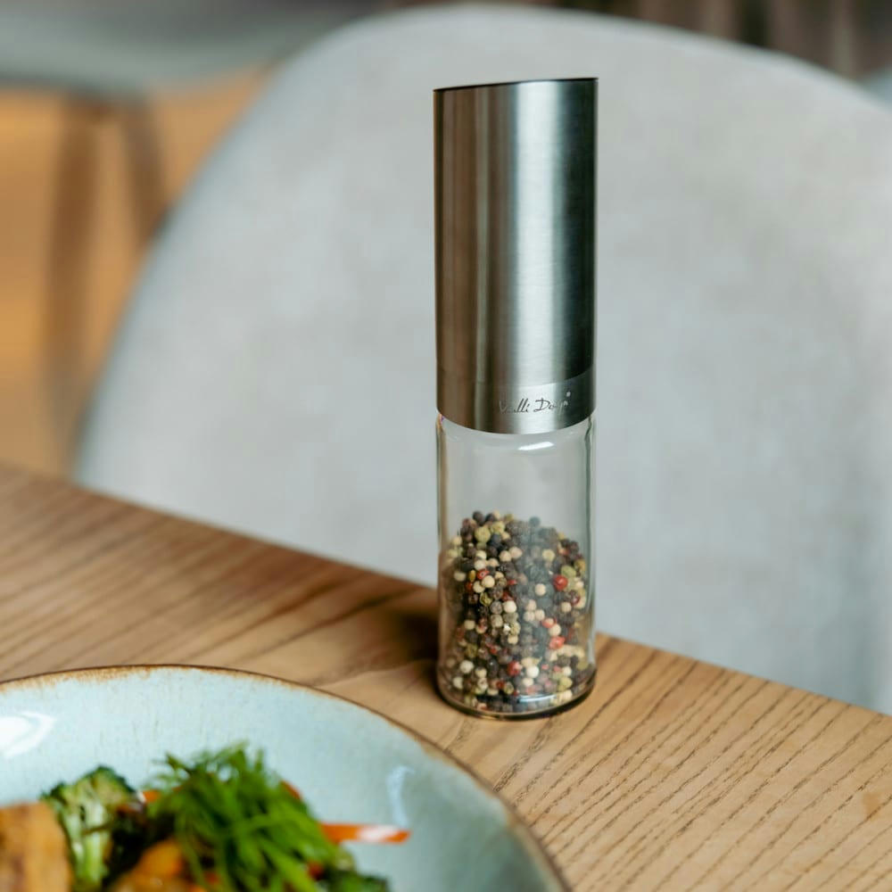 - Moulin à sel ou poivre électrique soho verre argenté