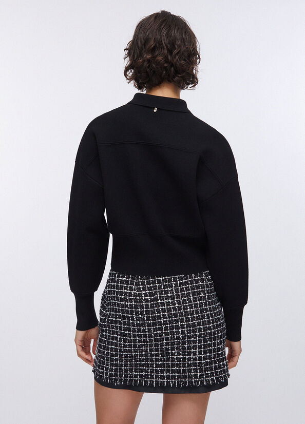 Giacca in maglia con bottoni gioiello