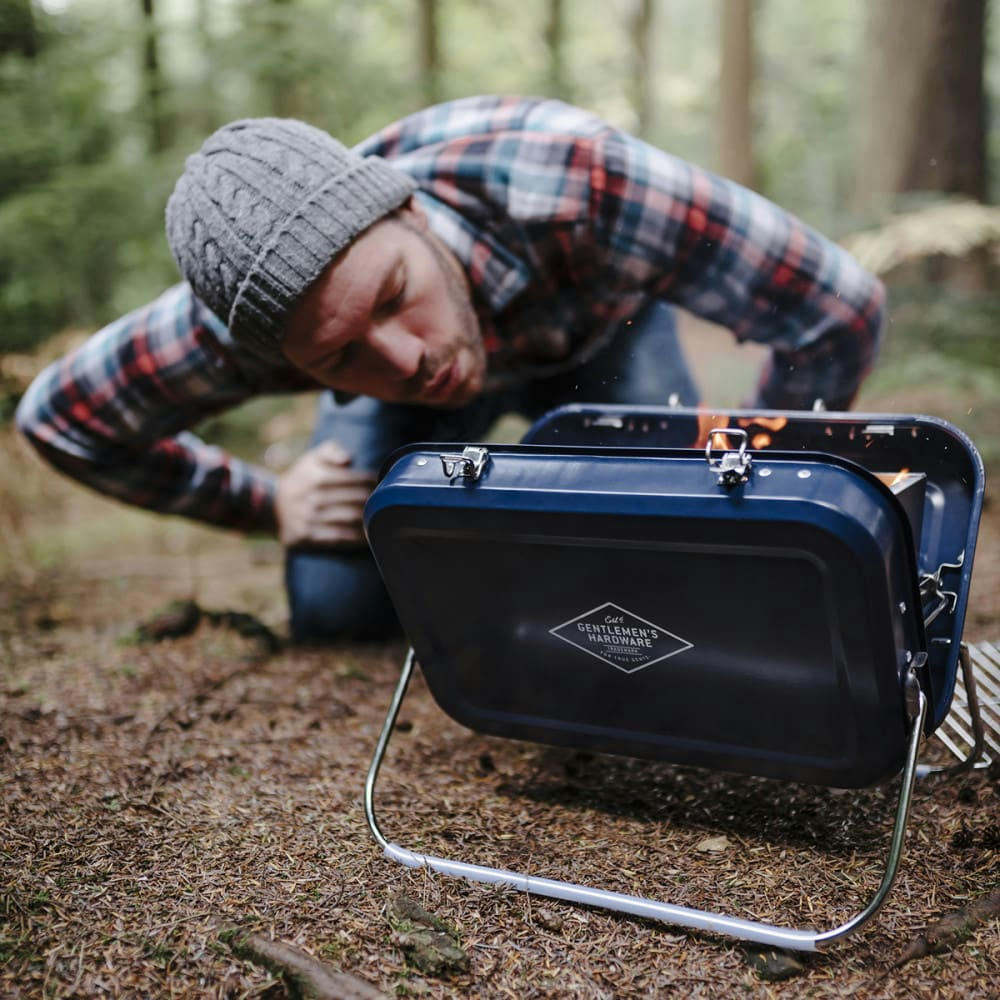 - Barbecue portable large métal bleu