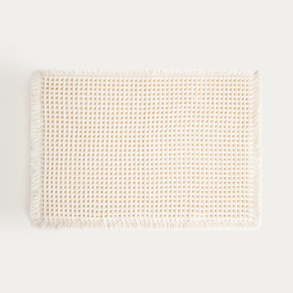 Dywanik łazienkowy VAFFEL o waflowej teksturze 40x60 cm HOMLA