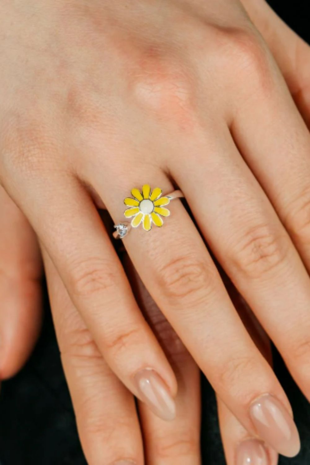 The Colourful Aura Rotating Sunflower Meditation Fidget Daisy Dainty Floral Ring
