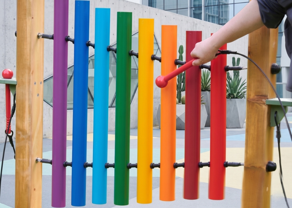 Dzwonki Tęczowe Zewnętrzne na Plac Zabaw do Ogrodu | MASTERKIDZ | Drewno |