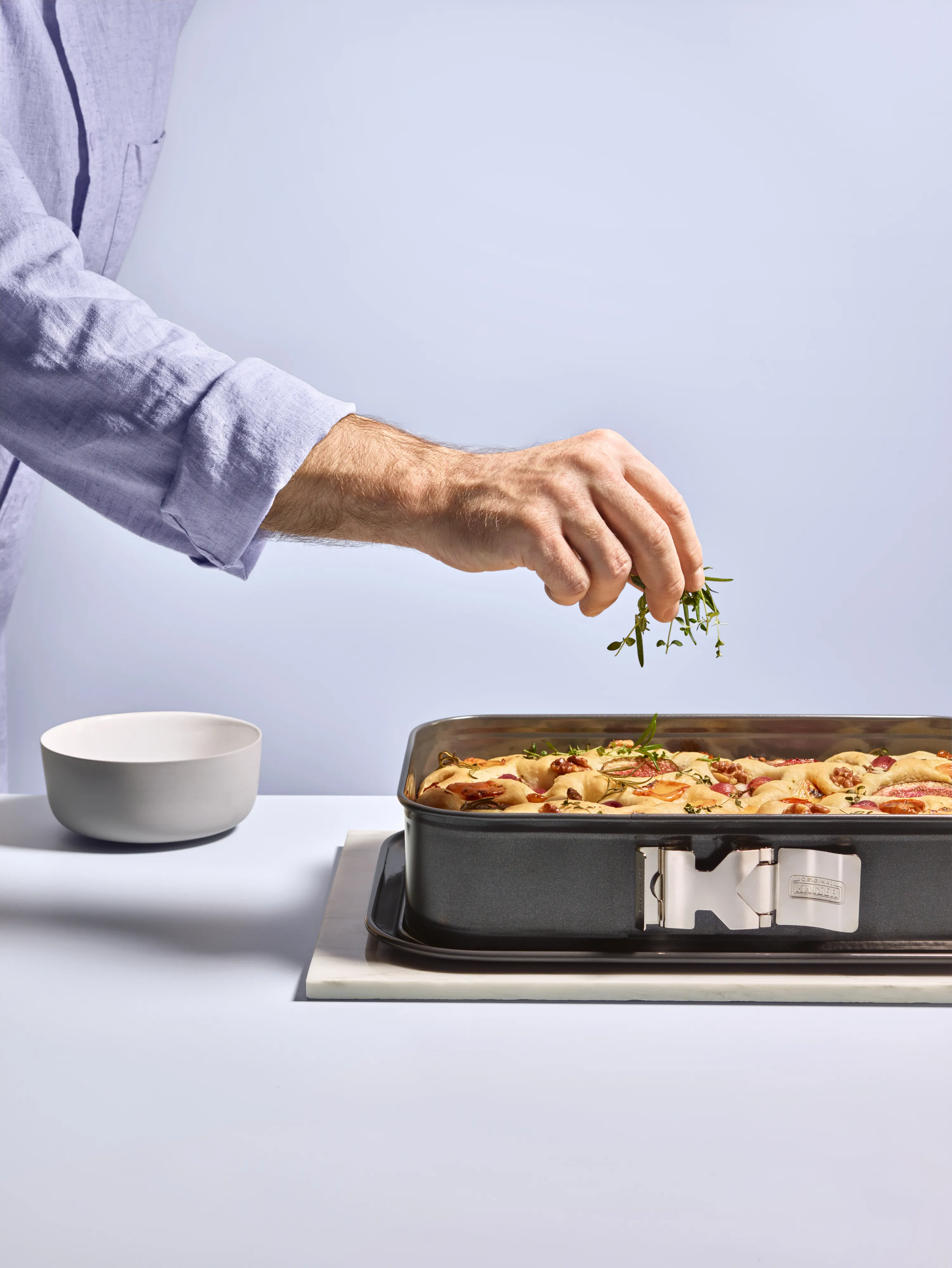 KAISER La Forme Plus Rectangular Springform Pan with SafeClick, 35 x 24 cm