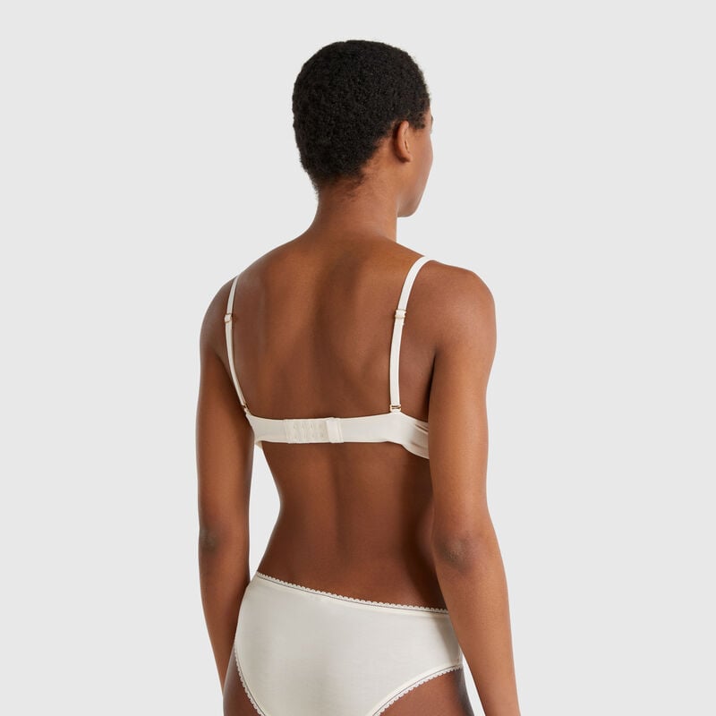 Padded bra with underwire
