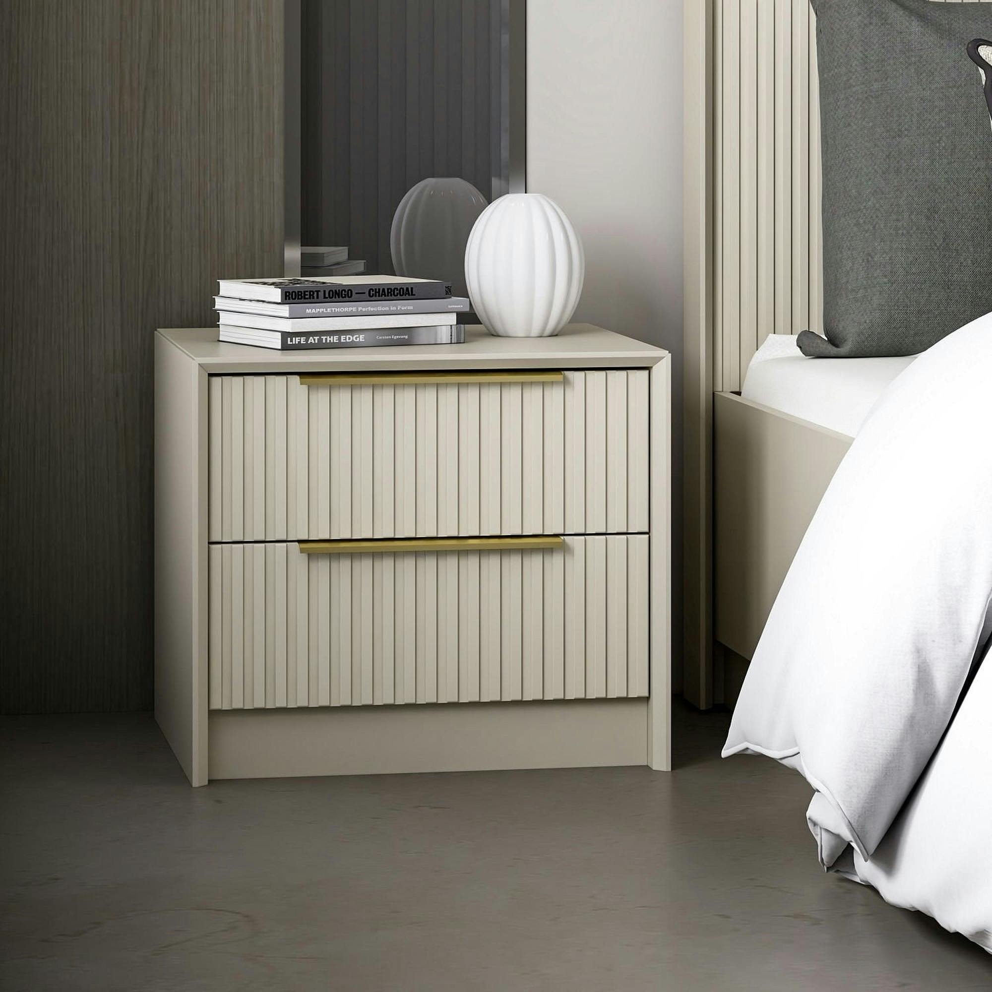Table de chevet taupe 2 tiroirs rainurés, style moderne BYRON