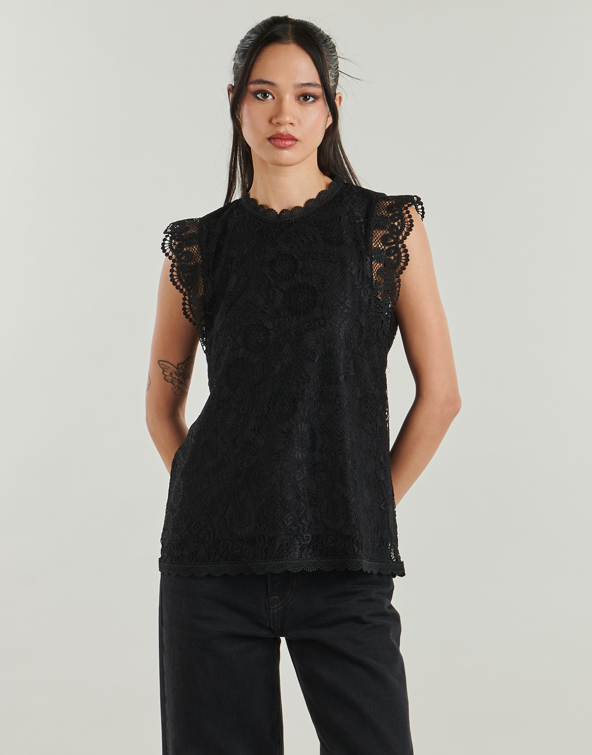 Pieces - PCOLLINE SL LACE TOP - Black