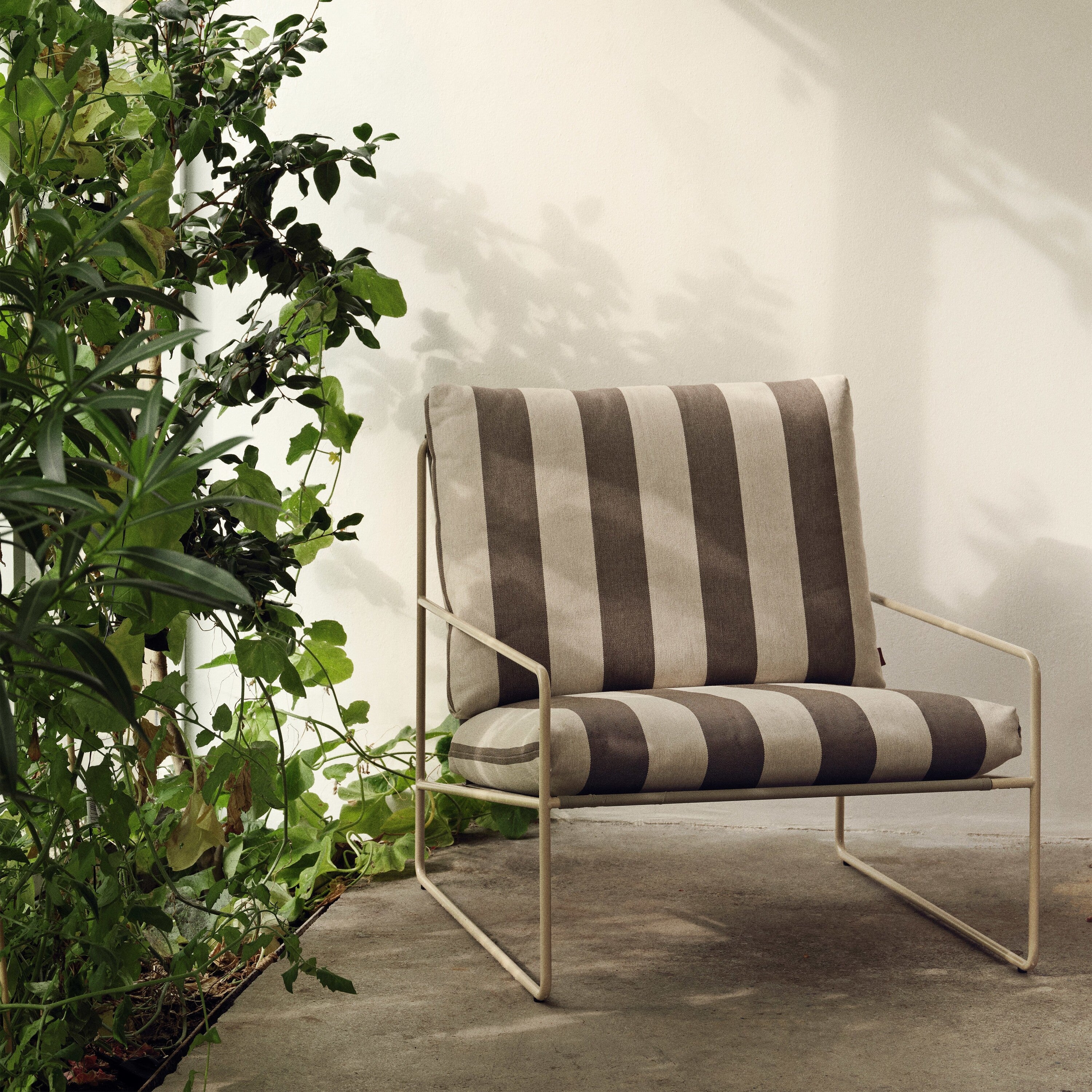 Ferm Living Desert Lounger - Cashmere - Chocolate / Off-White