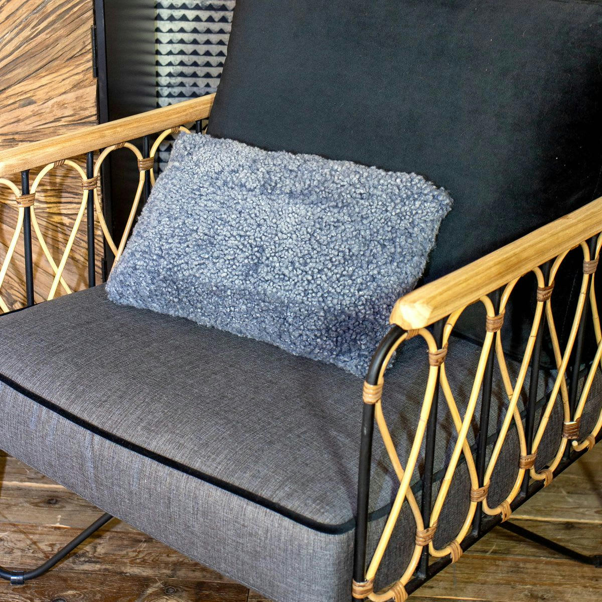 MONTONE - Coussin en mouton gris 24x40cm