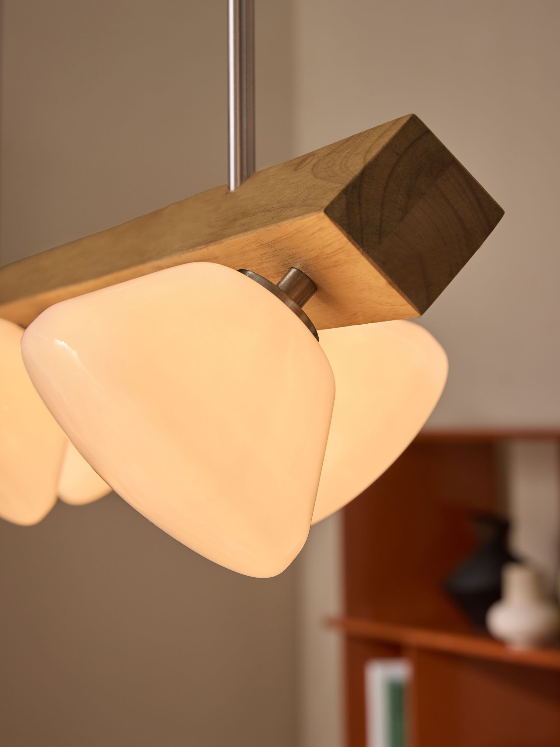 Cillian Diner Light in Light Wood