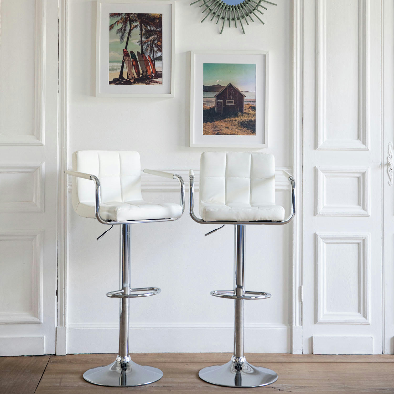 MIKE - Lot de 2 tabourets de bar avec accoudoirs simili cuir blanc