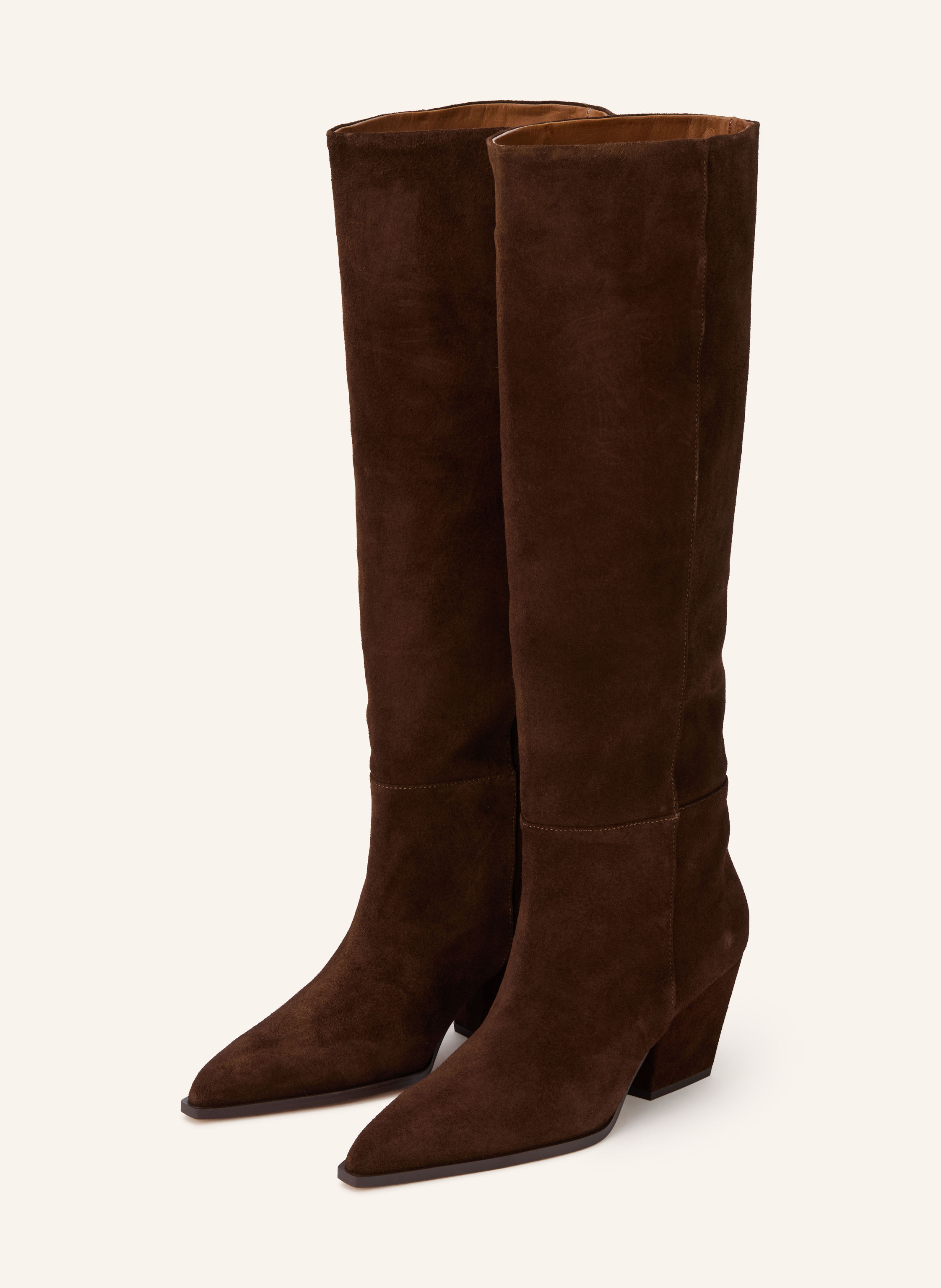 Toral Stiefel DAKOTA