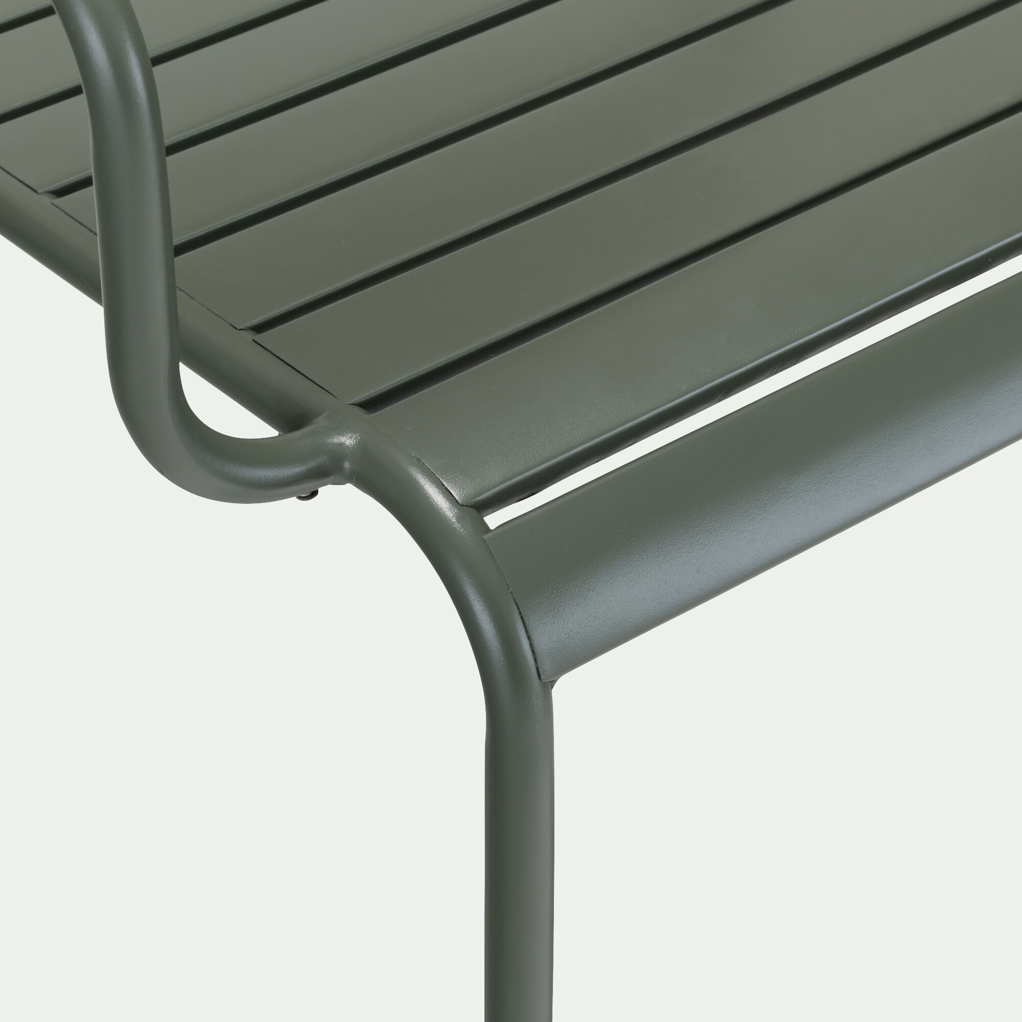 SOURIS - Chaise de jardin avec accoudoirs en acier - vert cèdre