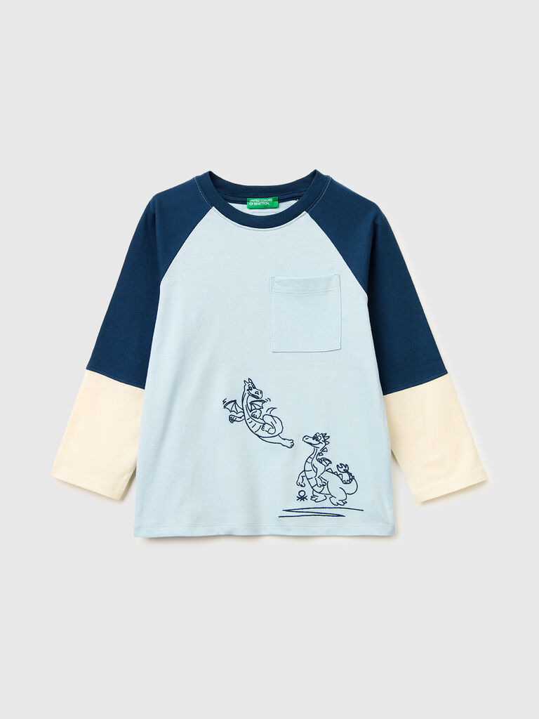 Color block T-shirt with print