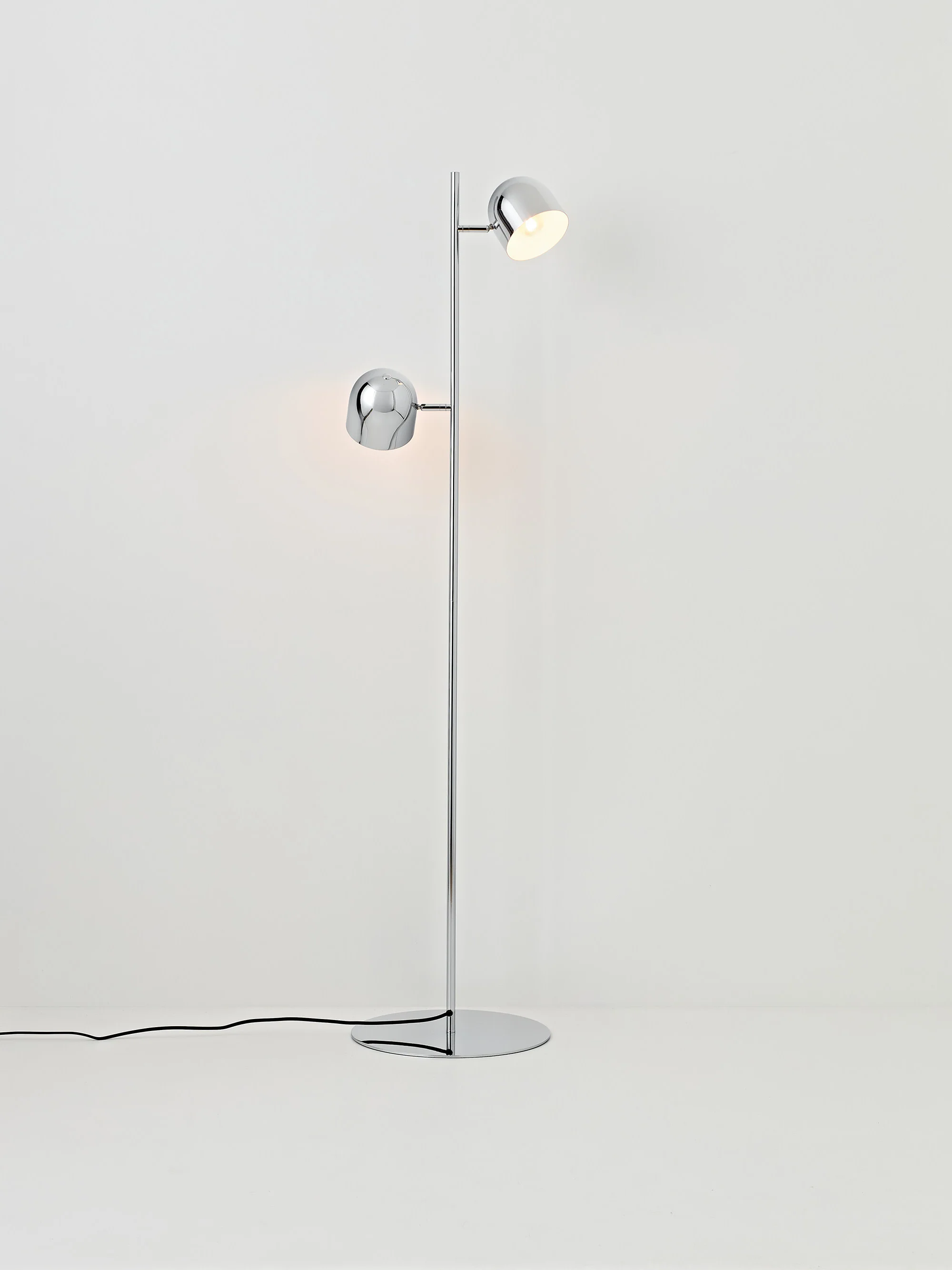 Stehlampe Almo aus Metall
