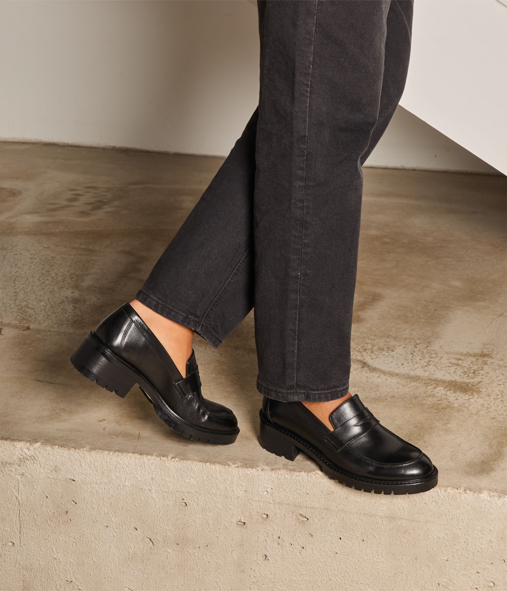 Mocassins noirs crantés Aubree