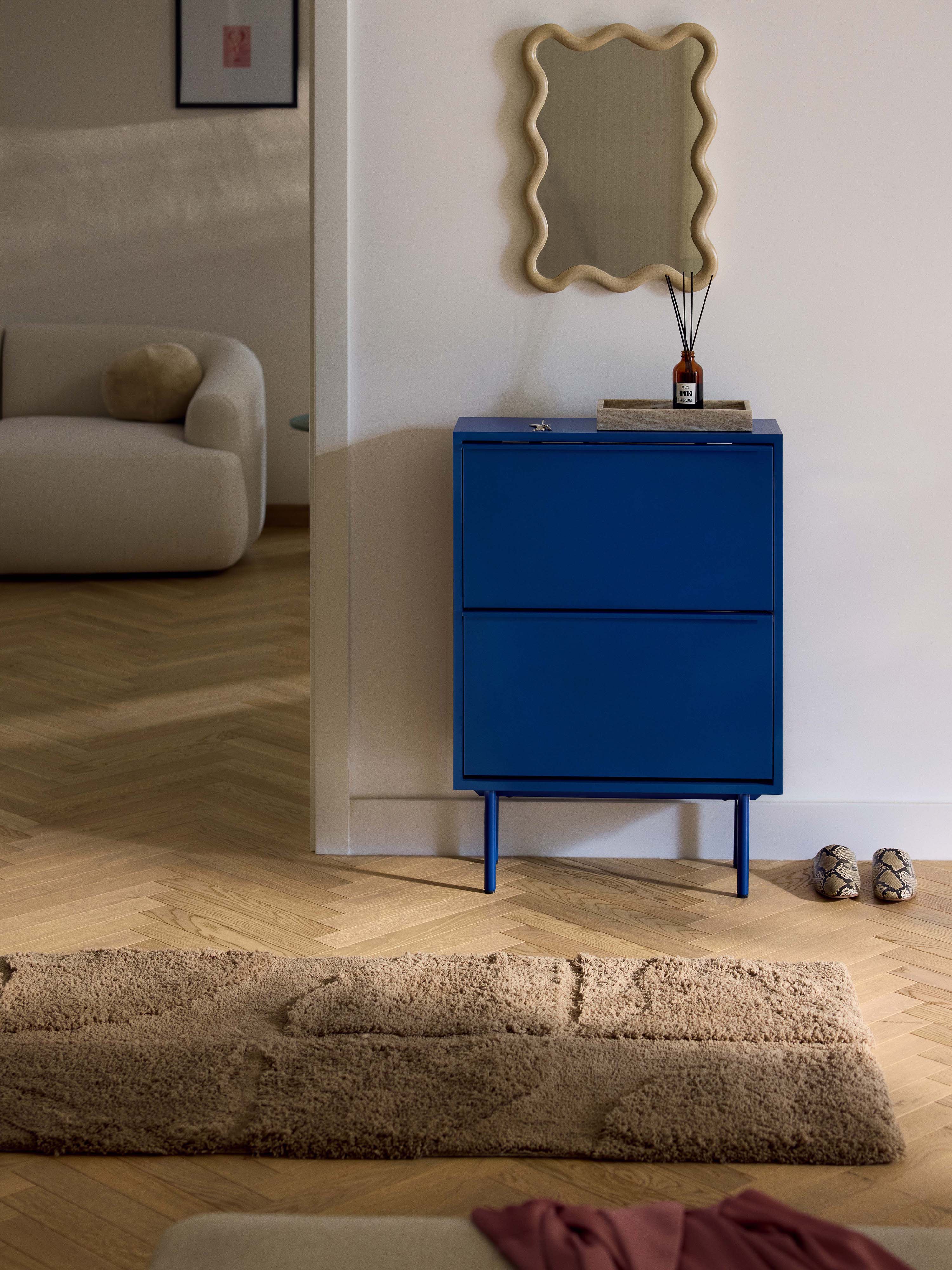 Holz-Schuhschrank Elona mit Klappfächern