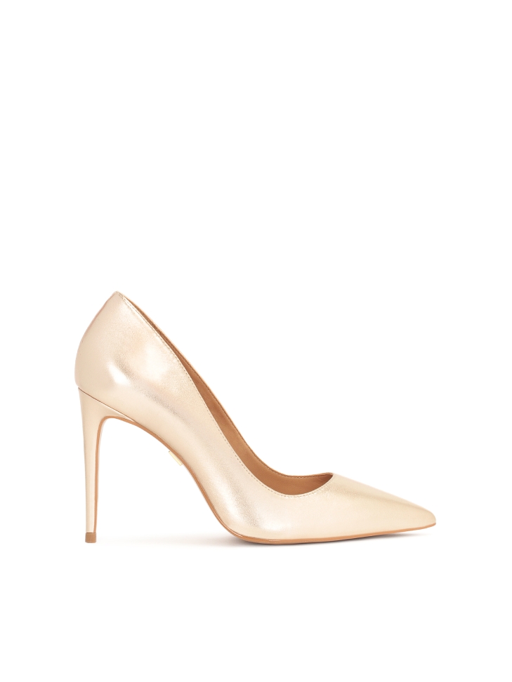 Gold leather pointy-toe pumps