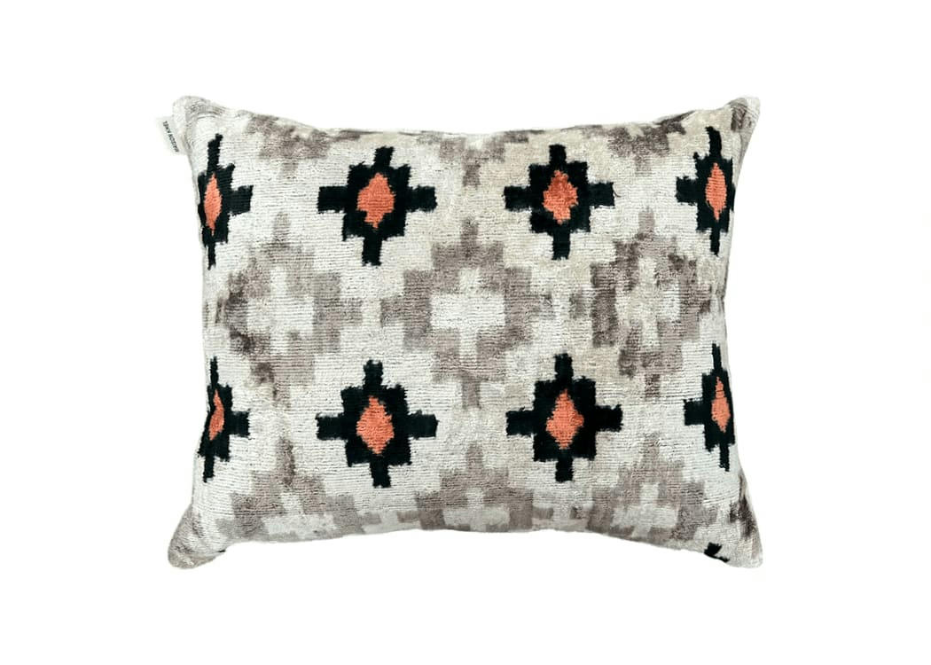 - Housse de coussin velours de soie ikat  40x50 gris