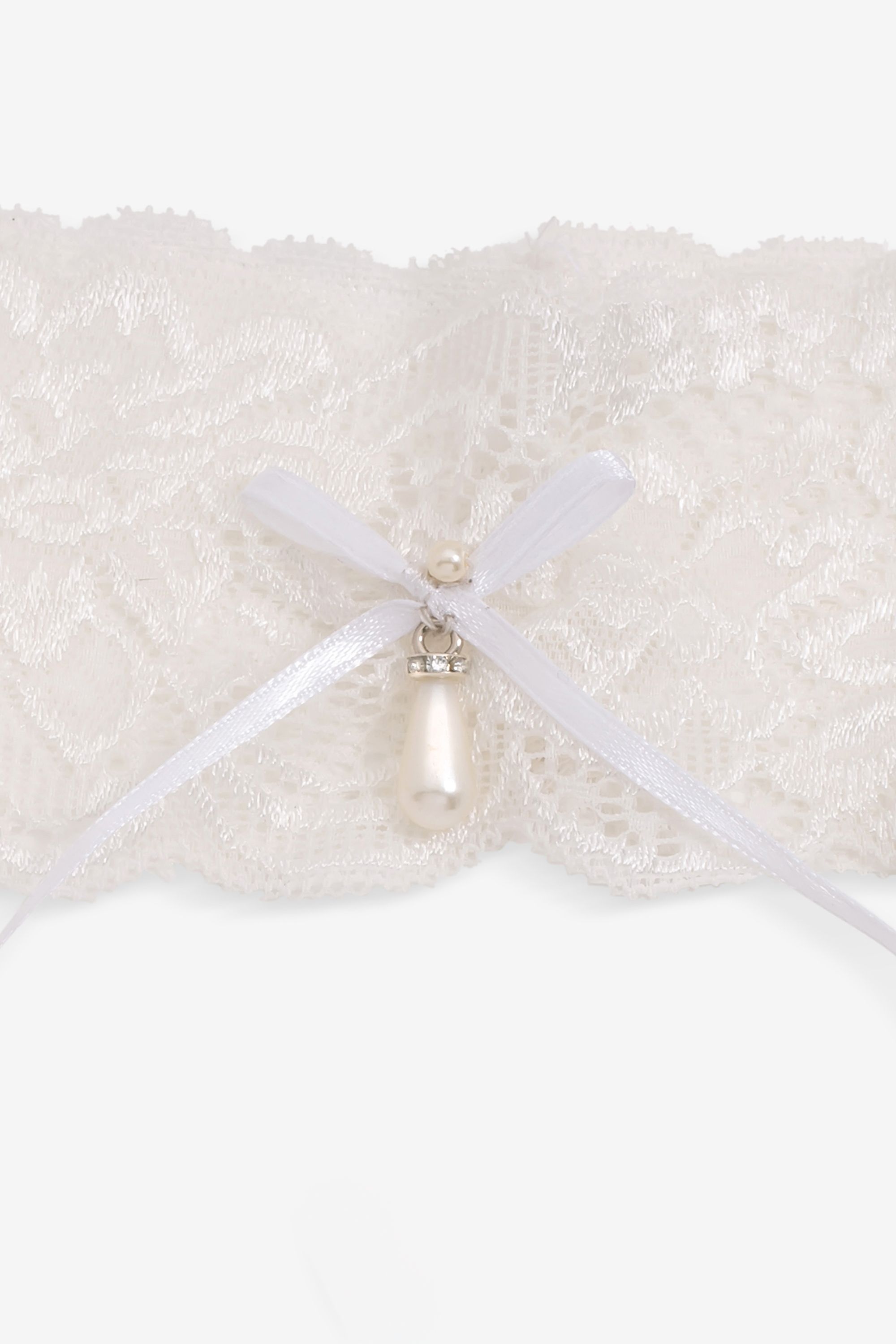 Jon Richard Ivory Garter